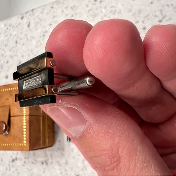 MICHAEL HILL ROSE GOLD SWAROVSKI CRYSTAL CUFF LINKS - Picture 5 of 10